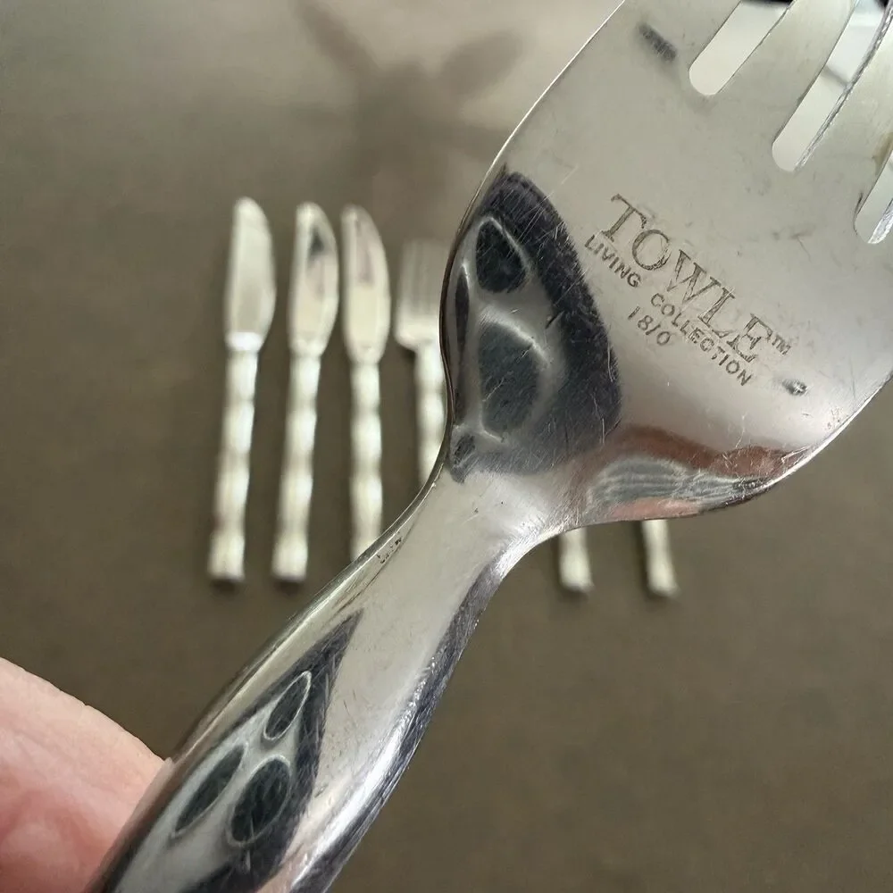 7 pcs Towle Living Collection Calypso Glossy Replacement Stainless Flatware
